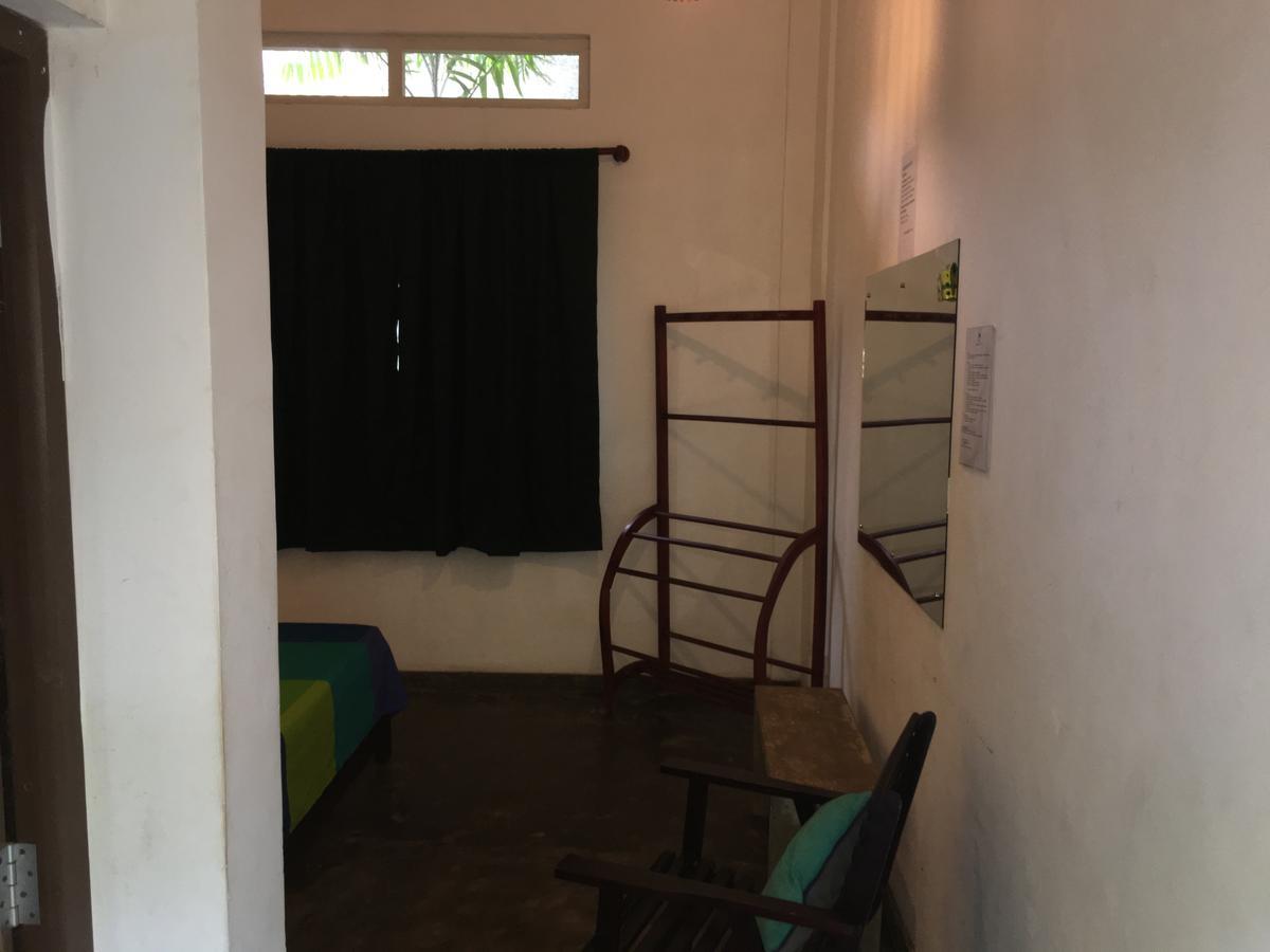 Colombo Beach Hostel Dehiwala-Mount Lavinia Eksteriør billede